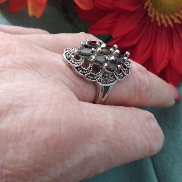 Vintage Ring - Picture 2 of 4